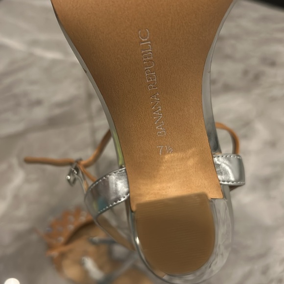 💰⬇️❗️BRAND NEW NEVER WORN HEELS - Picture 11 of 11